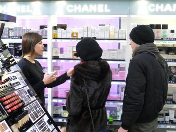 Btl агентство ПРИЗМА Петрозаводск Новгород: спреинг Chanel btl агентство, спреинг, промо-акция